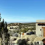 Bishops Lodge Villa Corazones, 3 Bedrooms, Sleeps 6, Fireplaces, WiFi,