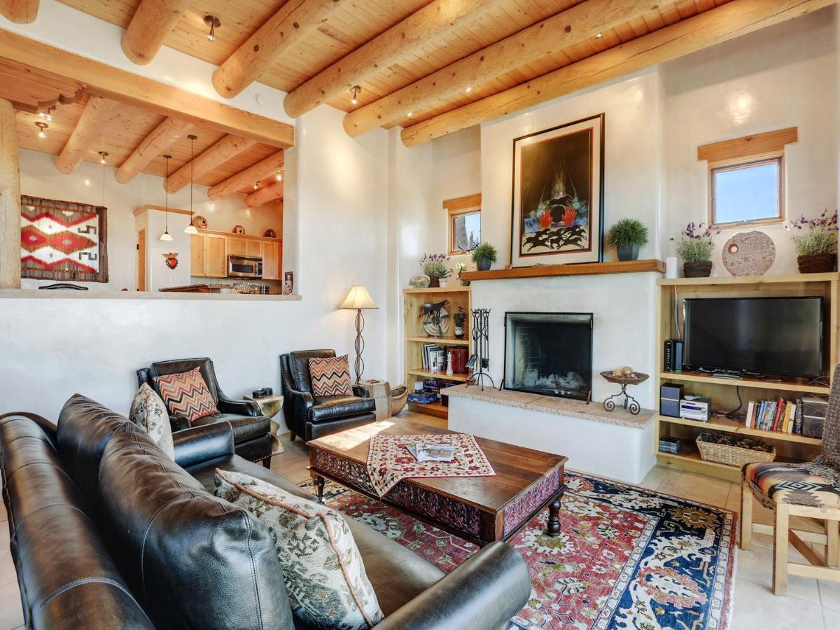 Bishops Corazones, 3 Bedrooms, Sleeps 6, Fireplaces, Wifi, * Santa Fe